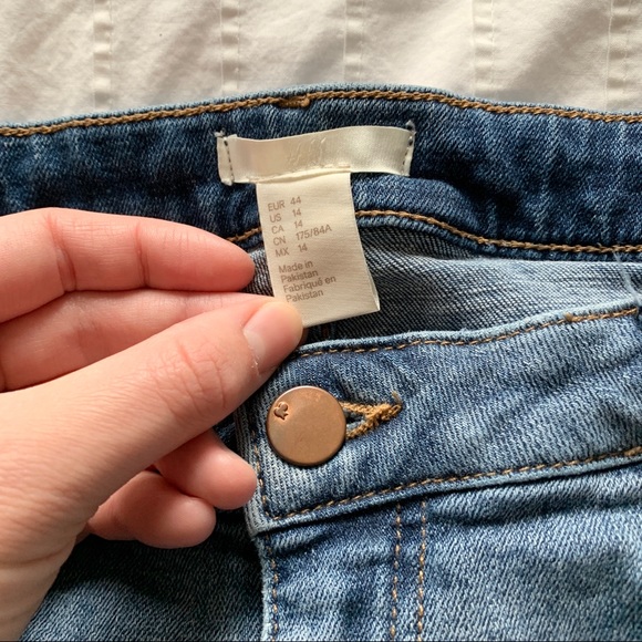 Ripped Jeans - Picture 5 of 5